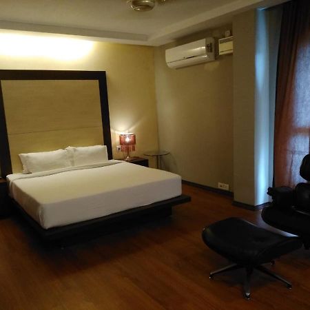 Hotel Md'S Continental Jorhat Bagian luar foto