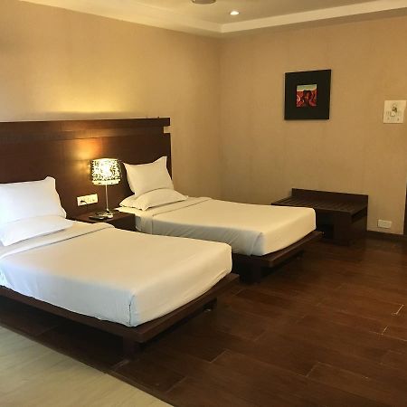 Hotel Md'S Continental Jorhat Bagian luar foto