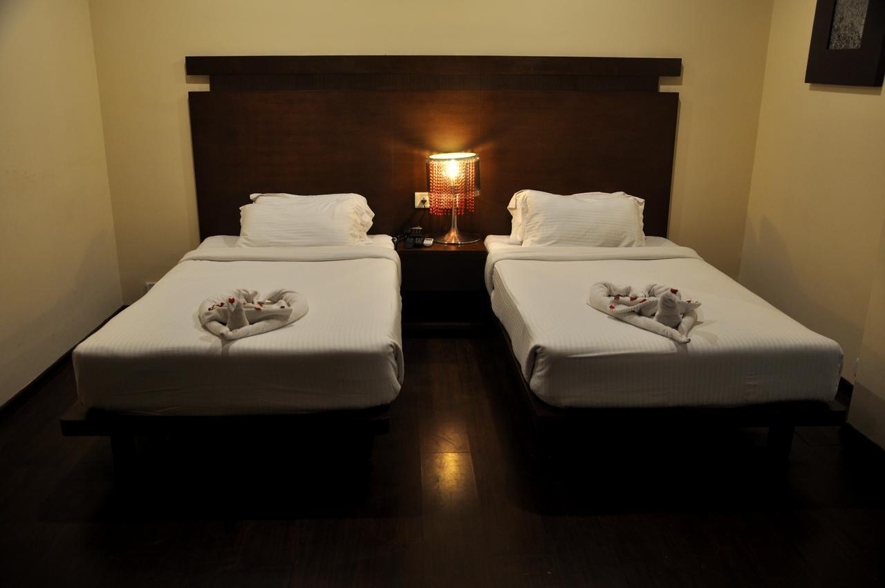 Hotel Md'S Continental Jorhat Bagian luar foto