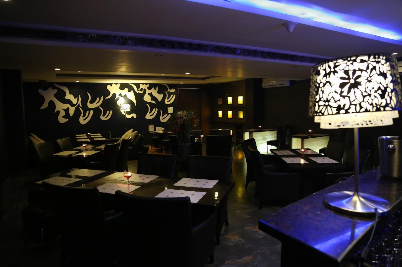Hotel Md'S Continental Jorhat Bagian luar foto